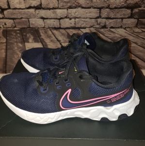 Woman's Nike running shoe